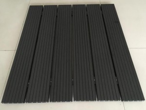 傳統裝飾木塑地板空心 4 方孔 144x21mm 雙淺灰色易於安裝出廠價