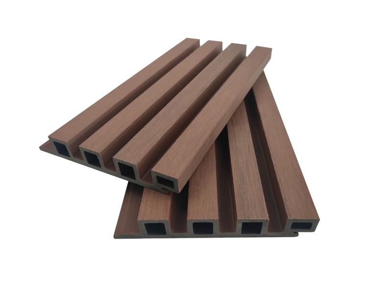 Vente chaude Wpc revêtement mural creux 4 trous carrés 170x26mm multicolore fibre de bois de haute qualité HDPE imperméable pour la décoration extérieure